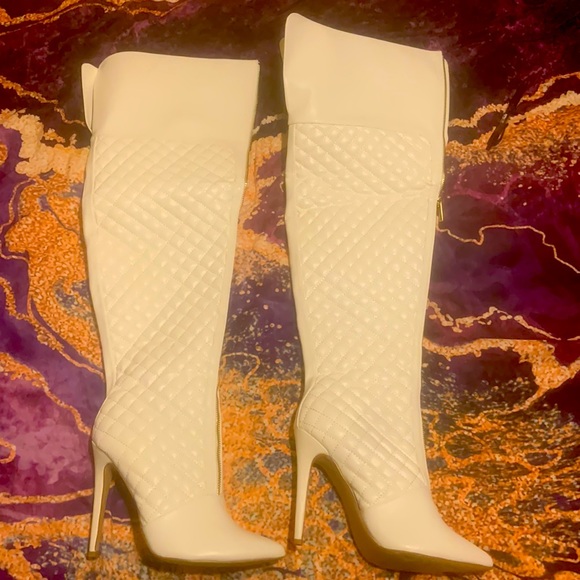 Shoe Dazzle Shoes - Thigh quilted stitch boots